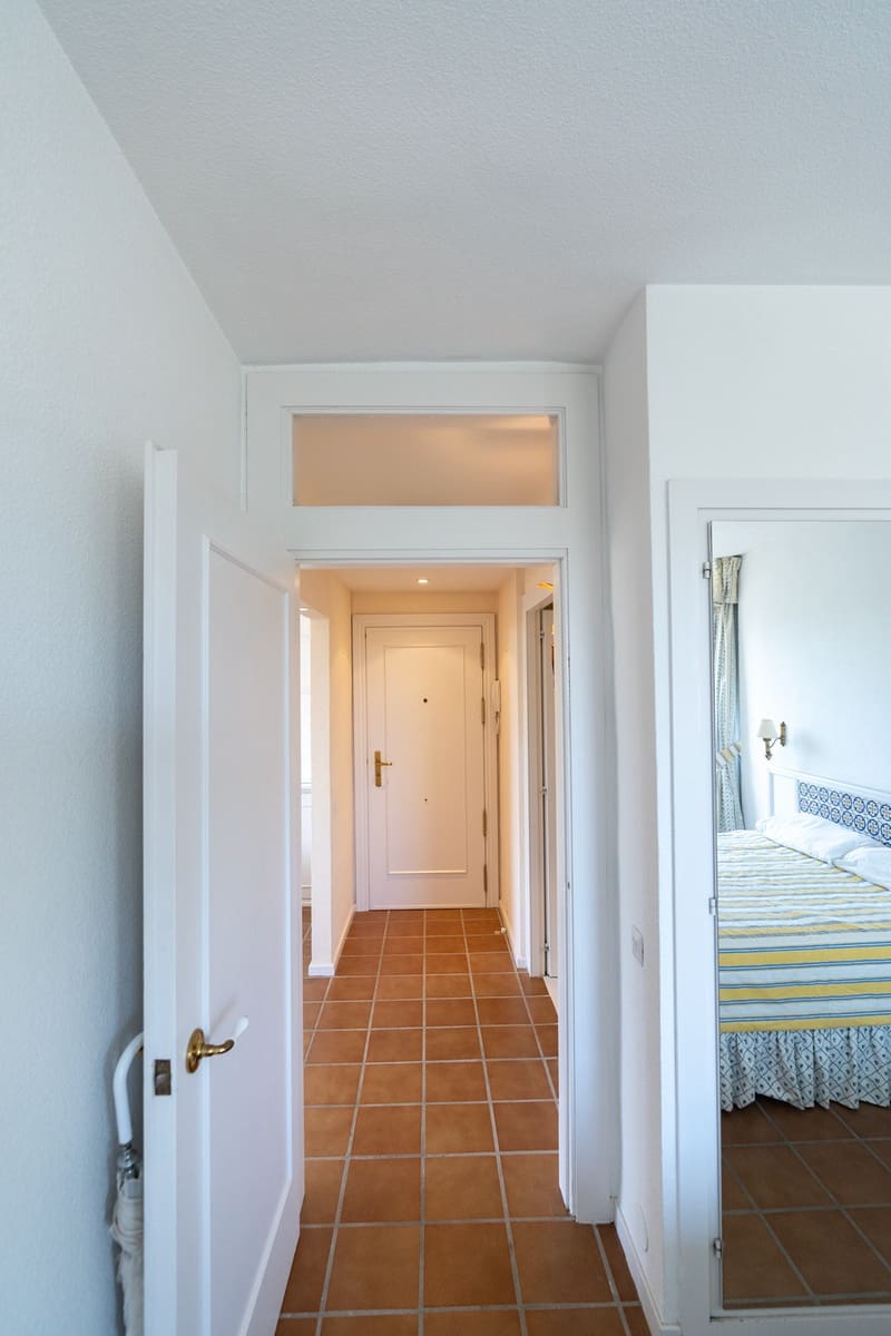 Apartamento de 2 habitaciones en Marbella en venta - 450.000 € (Ref: 10033200)
