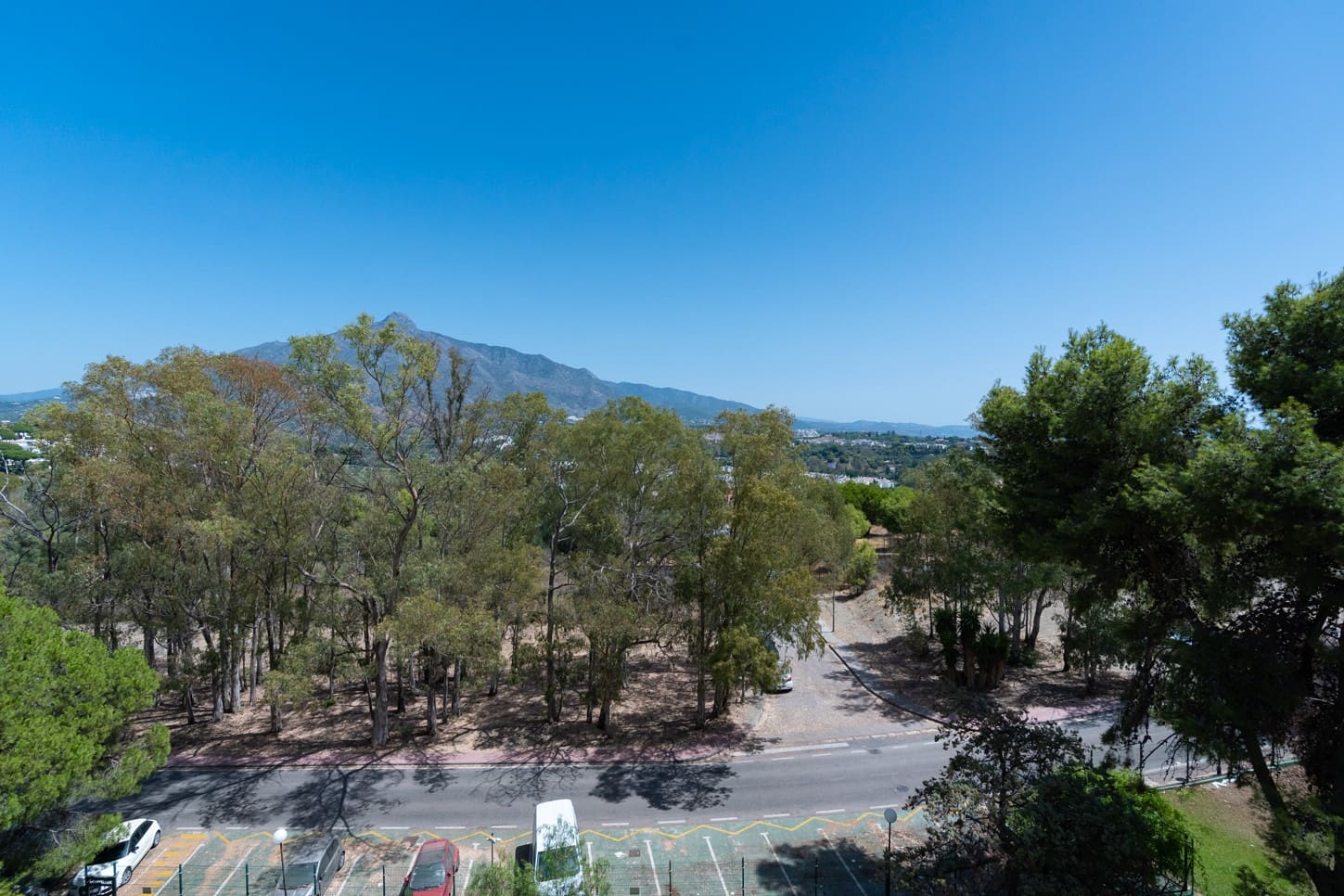 Apartamento de 2 habitaciones en Marbella en venta - 450.000 € (Ref: 10033200)