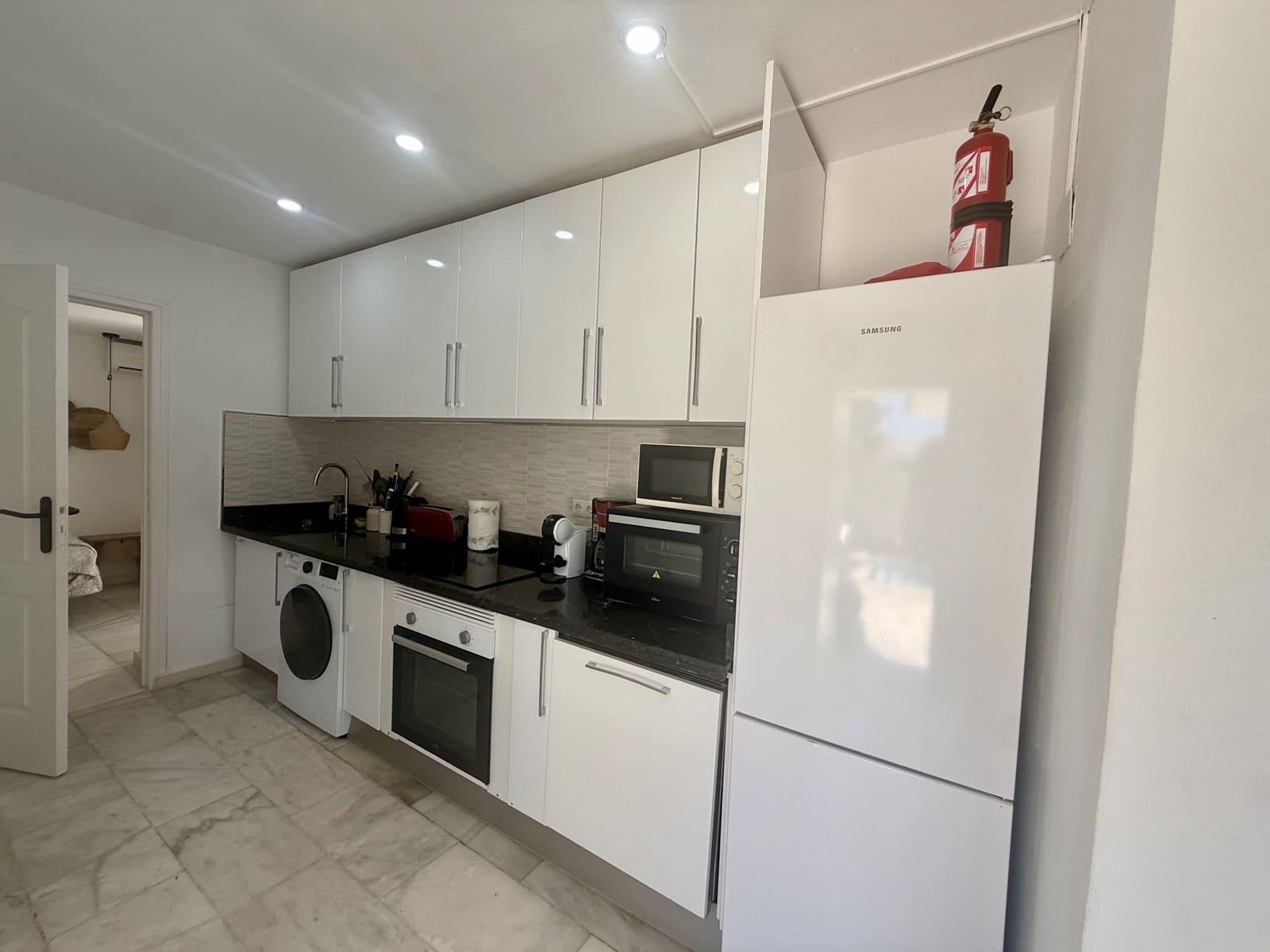 4 sypialnia Willa na sprzedaż w Nueva Andalucia z basenem garażem - 1 100 000 € (Ref: 10039421)