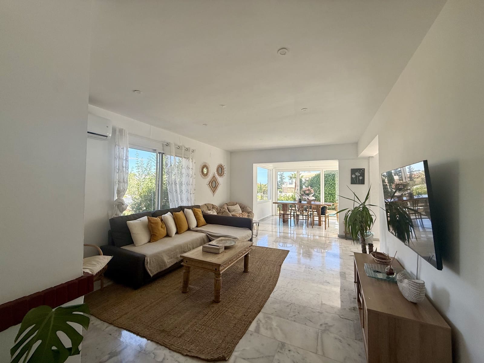 4 sypialnia Willa na sprzedaż w Nueva Andalucia z basenem garażem - 1 100 000 € (Ref: 10039421)