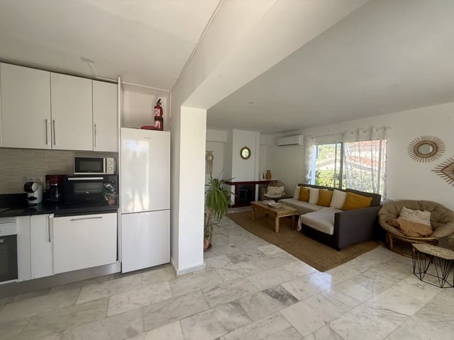 4 sypialnia Willa na sprzedaż w Nueva Andalucia, Marbella z basenem garażem - 1 100 000 € (Ref: 10039421)