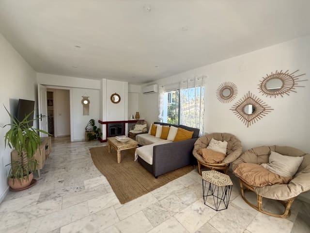 4 sypialnia Willa na sprzedaż w Nueva Andalucia, Marbella z basenem garażem - 1 100 000 € (Ref: 10039421)