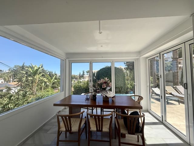 4 sypialnia Willa na sprzedaż w Nueva Andalucia, Marbella z basenem garażem - 1 100 000 € (Ref: 10039421)