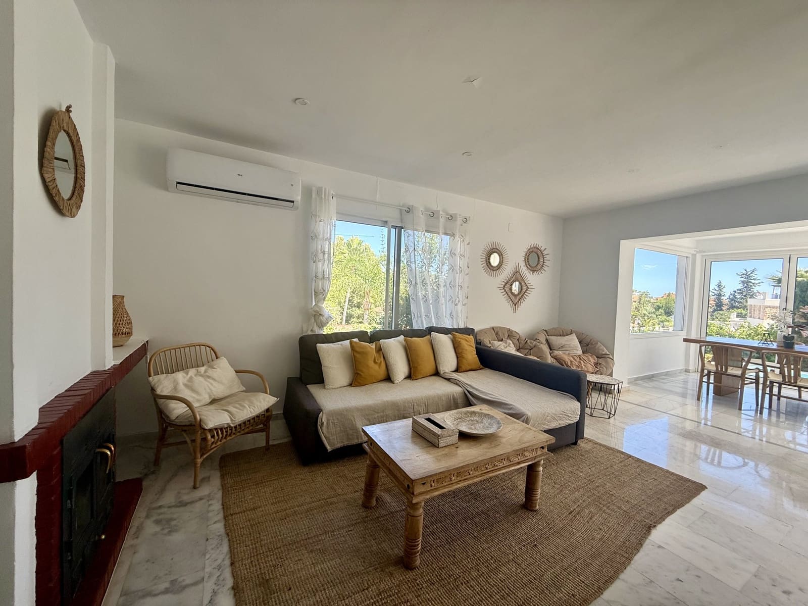 4 sypialnia Willa na sprzedaż w Nueva Andalucia z basenem garażem - 1 100 000 € (Ref: 10039421)