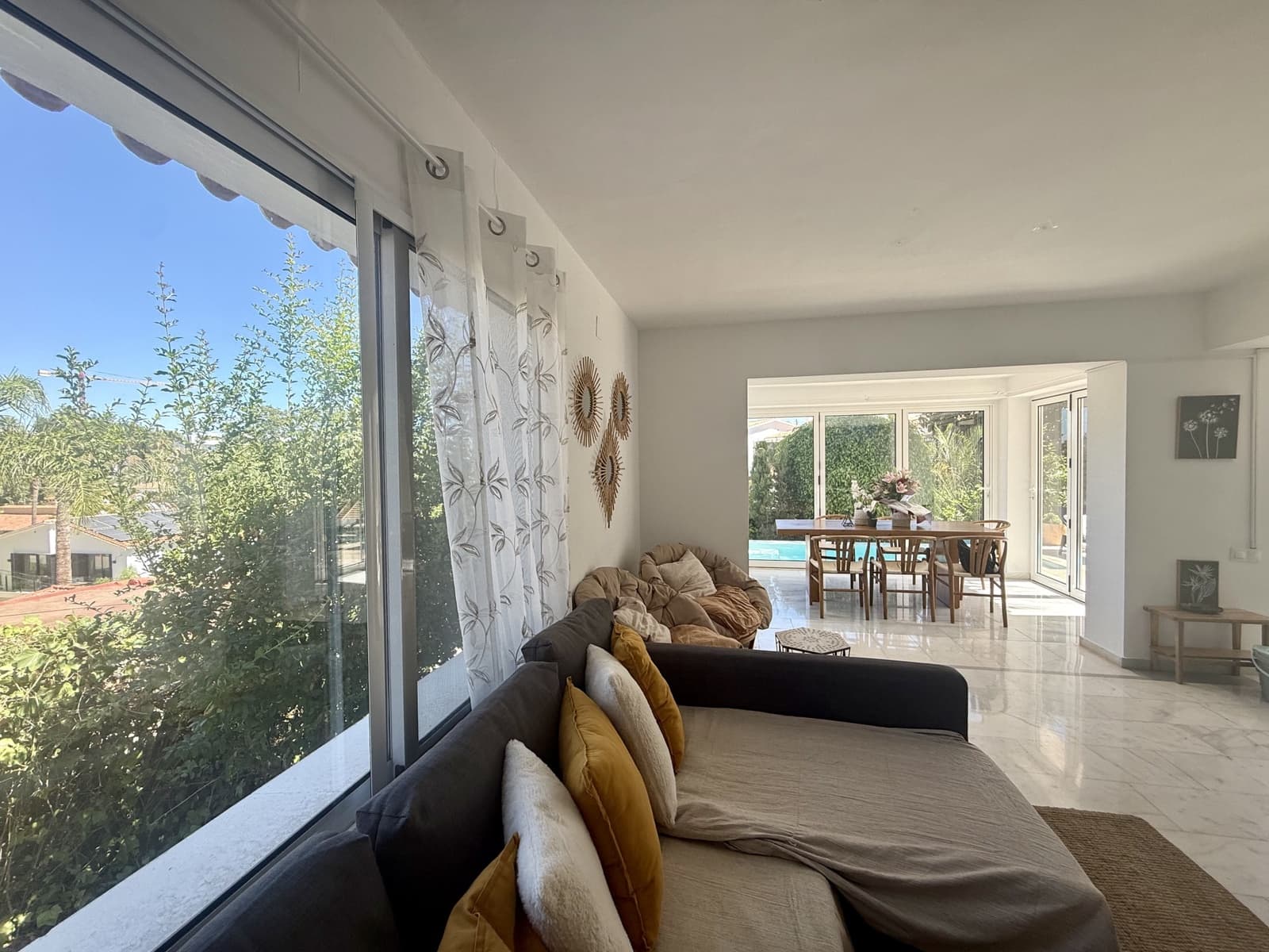 4 sypialnia Willa na sprzedaż w Nueva Andalucia z basenem garażem - 1 100 000 € (Ref: 10039421)