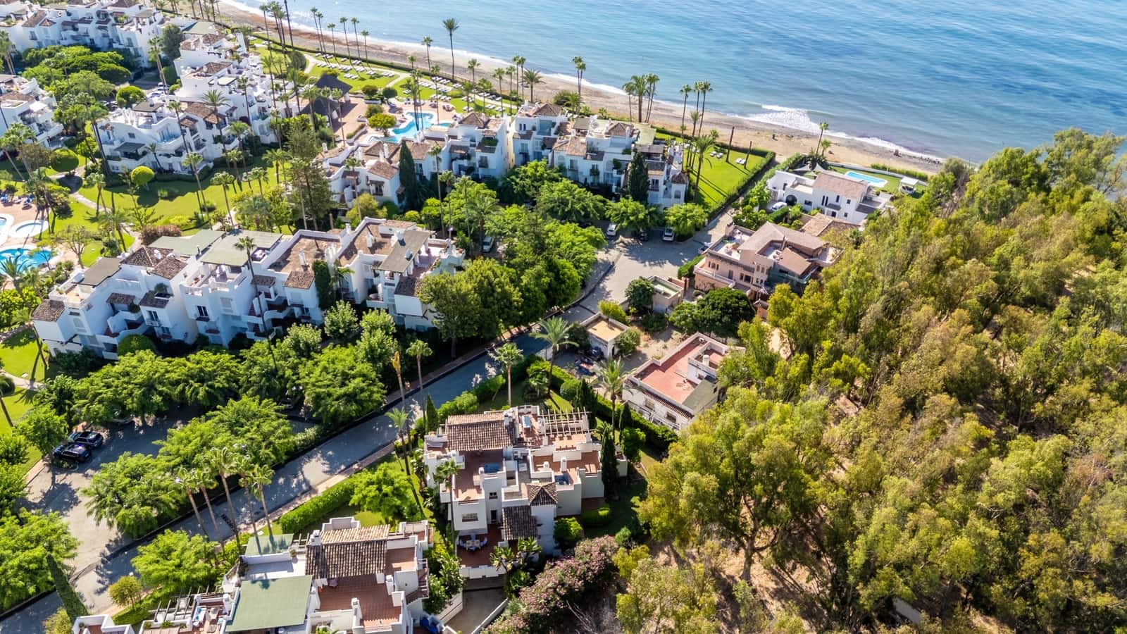 2 makuuhuone Huoneisto myytävänä paikassa Estepona mukana uima-altaan 
autotalli - 890 000 € (Ref: 10054334)