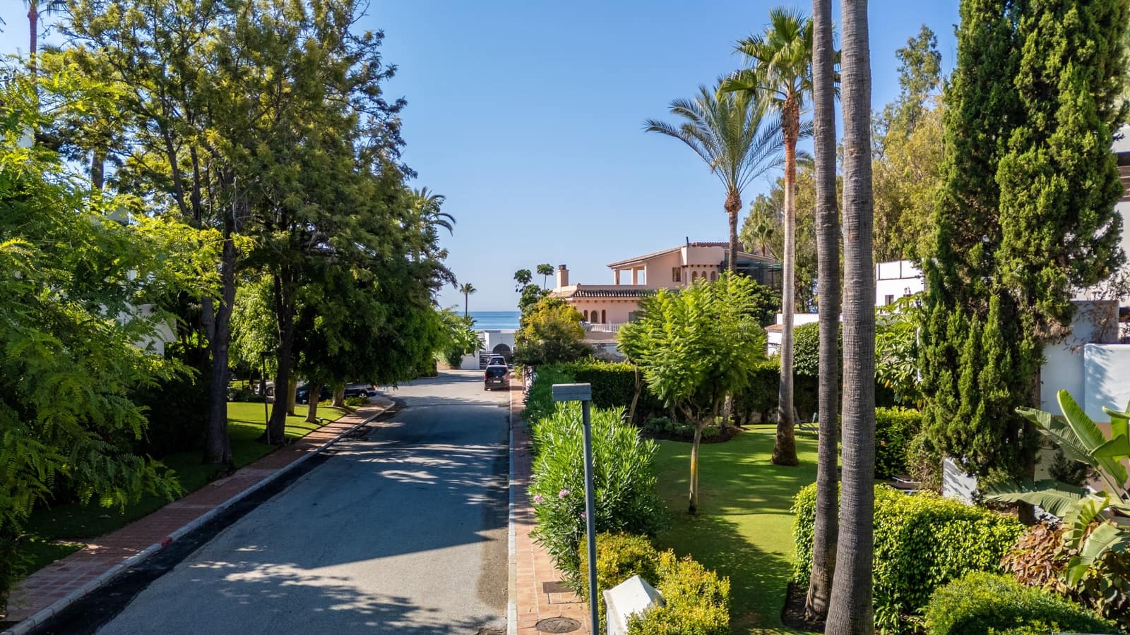 2 makuuhuone Huoneisto myytävänä paikassa Estepona mukana uima-altaan 
autotalli - 890 000 € (Ref: 10054334)