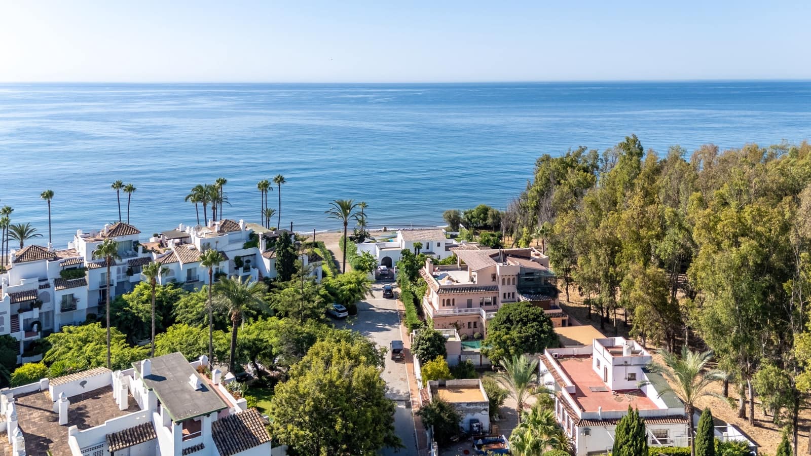 2 makuuhuone Huoneisto myytävänä paikassa Estepona mukana uima-altaan 
autotalli - 890 000 € (Ref: 10054334)