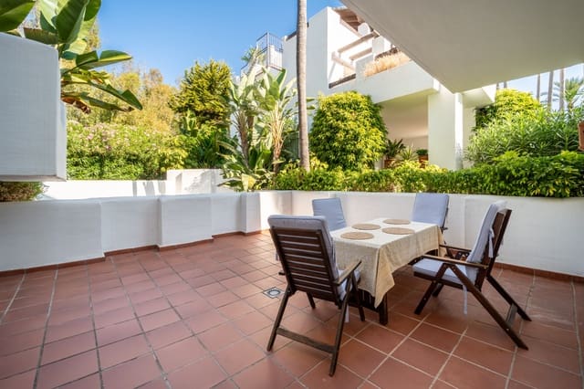 2 makuuhuone Huoneisto myytävänä paikassa Estepona mukana uima-altaan 
autotalli - 890 000 € (Ref: 10054334)
