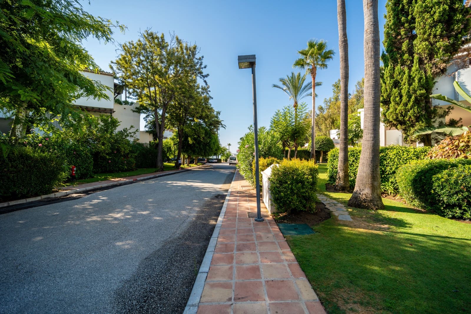 2 makuuhuone Huoneisto myytävänä paikassa Estepona mukana uima-altaan 
autotalli - 890 000 € (Ref: 10054334)