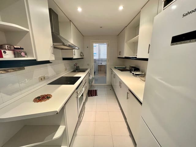 2 bedroom Apartment for sale in Puerto Banus, Marbella with pool garage - € 700,000 (Ref: 10057675)