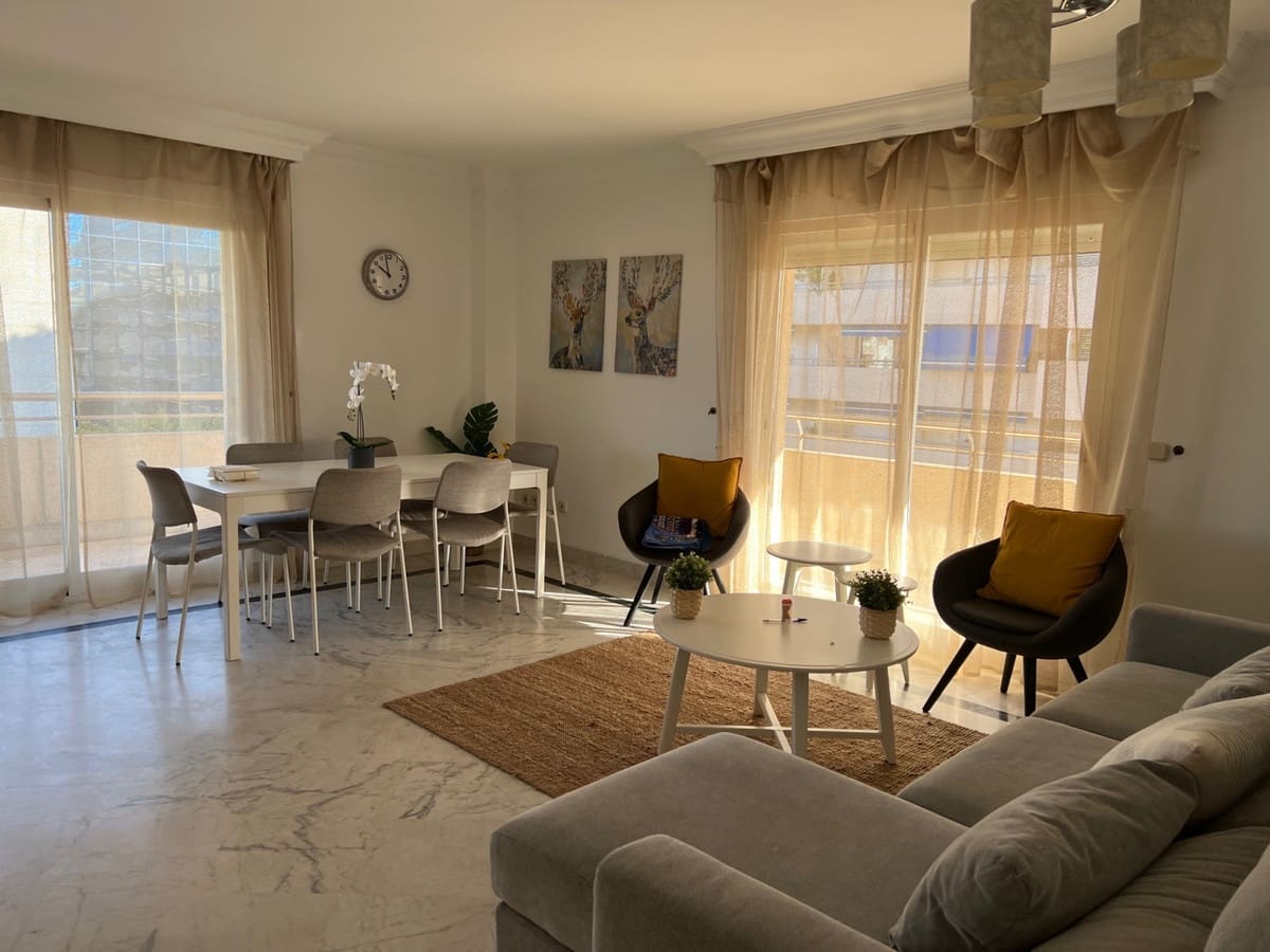 2 bedroom Apartment for sale in Puerto Banus with pool garage - € 700,000 (Ref: 10057675)