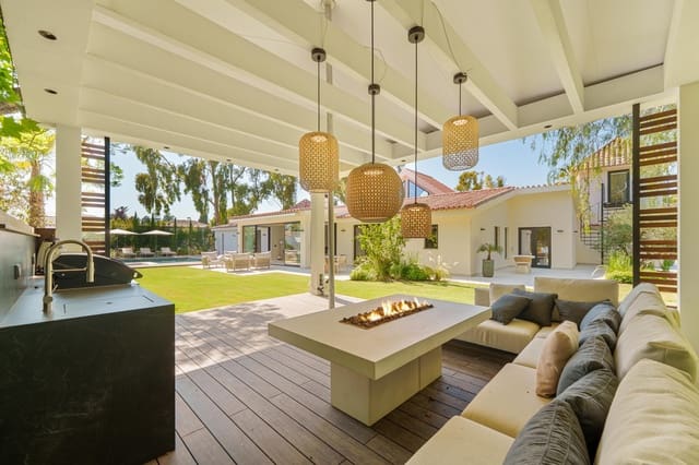 5 soverom Villa til salgs i Puerto Banus, Marbella med svømmebasseng garasje - € 5 750 000 (Ref: 10060925)