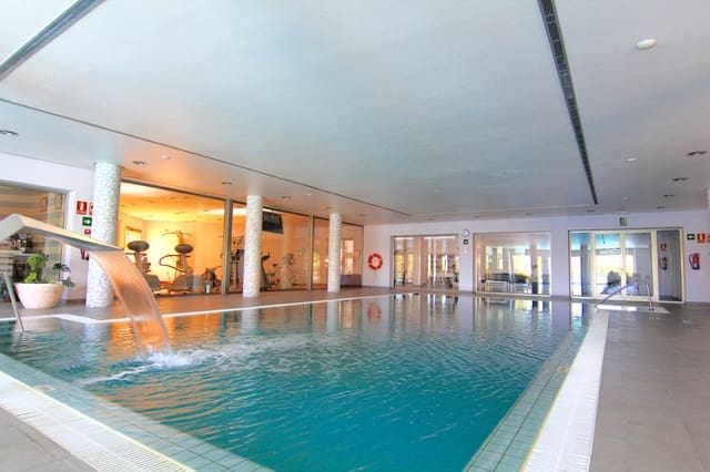 2 quarto Apartamento para venda em Golden Mile, Marbella com piscina garagem - 1 200 000 € (Ref: 10062922)