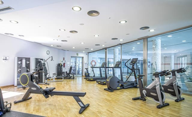 2 quarto Apartamento para venda em Golden Mile, Marbella com piscina garagem - 1 200 000 € (Ref: 10062922)