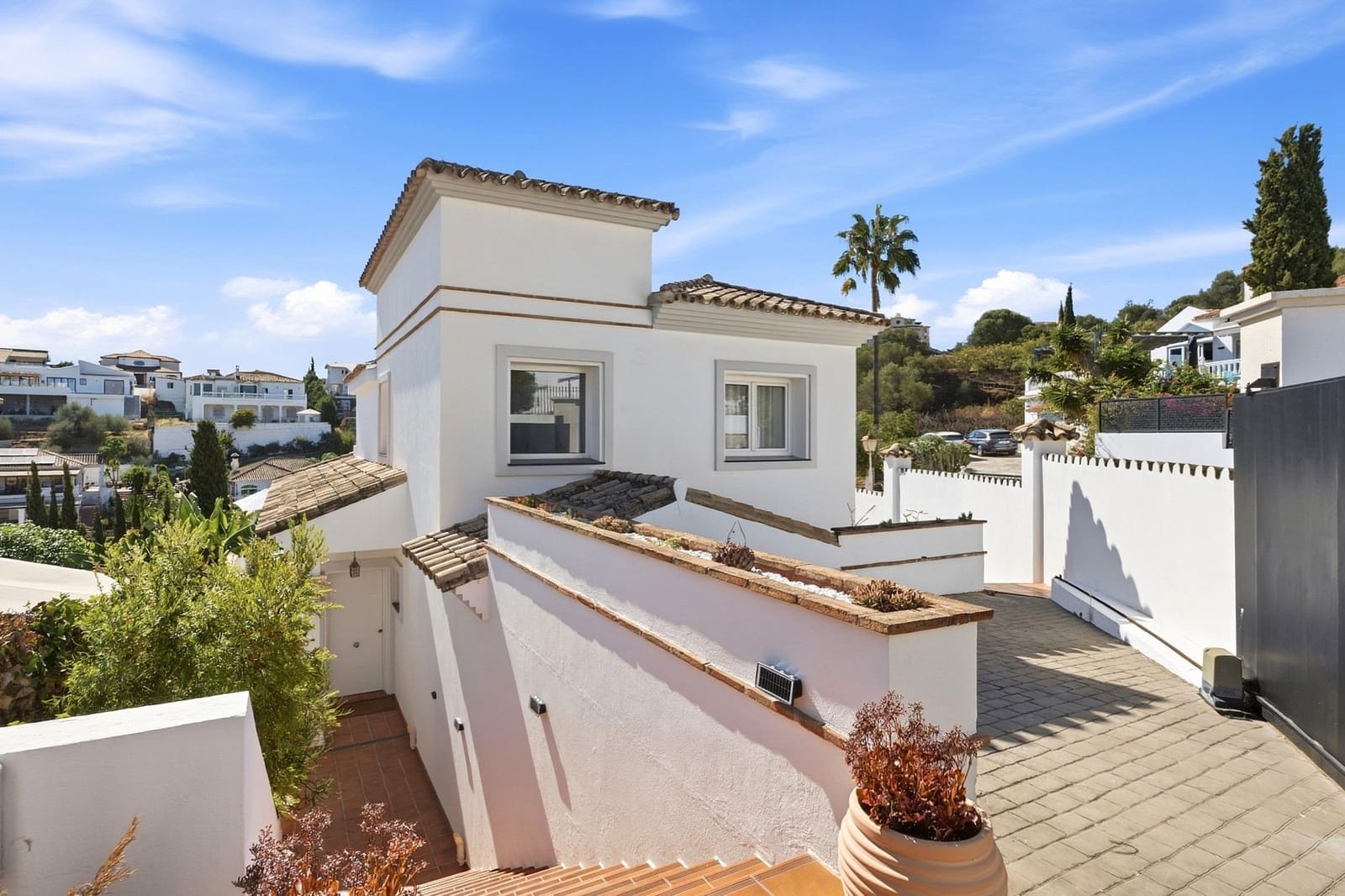 Chalet de 4 habitaciones en Mijas Costa en venta con piscina garaje - 985.000 € (Ref: 10085423)