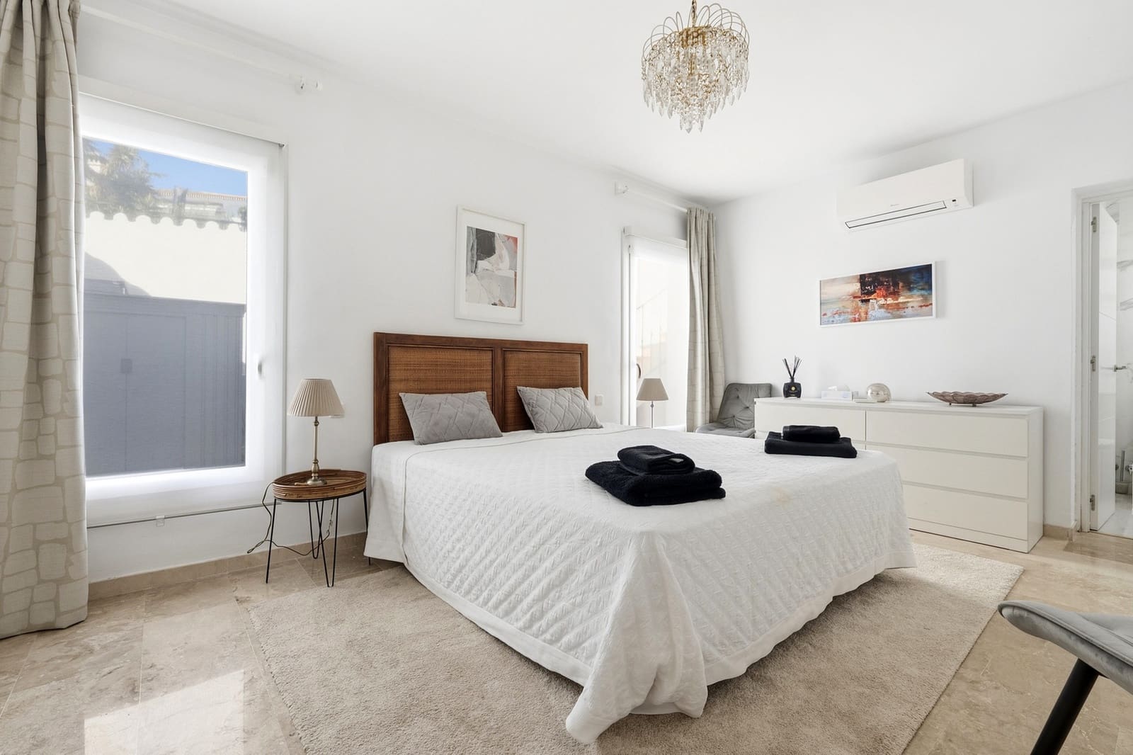 Chalet de 4 habitaciones en Mijas Costa en venta con piscina garaje - 985.000 € (Ref: 10085423)