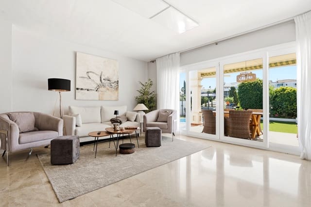 Chalet de 4 habitaciones en Mijas Costa, Mijas en venta con piscina garaje - 985.000 € (Ref: 10085423)
