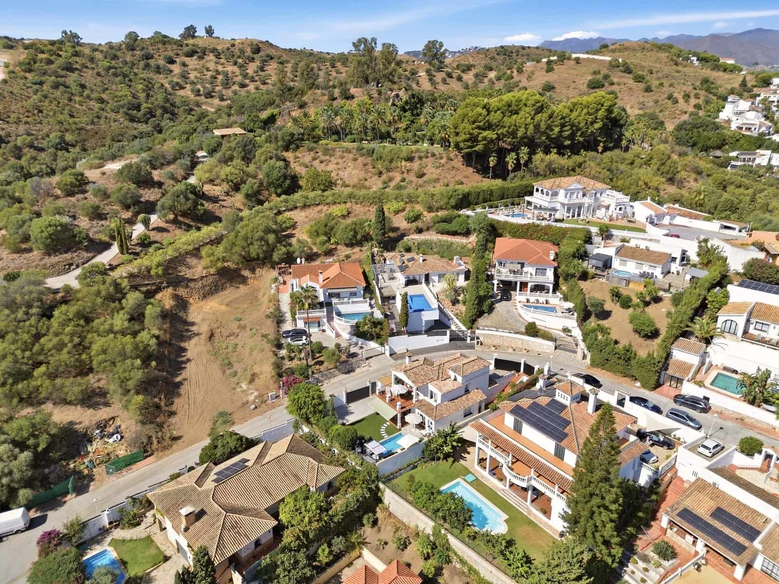 Chalet de 4 habitaciones en Mijas Costa en venta con piscina garaje - 985.000 € (Ref: 10085423)