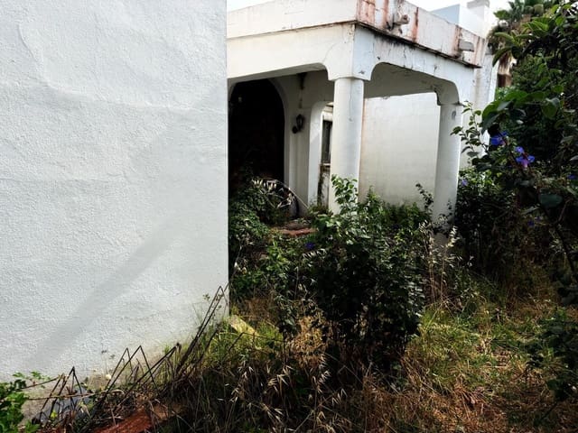 Building Plot for sale in El Paraiso, Estepona - € 780,000 (Ref: 10095743)
