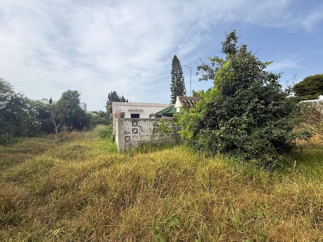 Building Plot for sale in El Paraiso, Estepona - € 780,000 (Ref: 10095743)