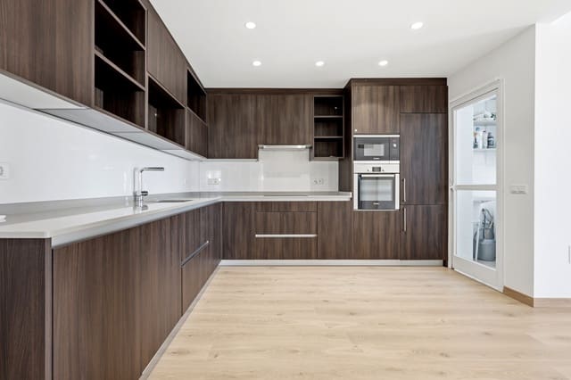3 quarto Penthouse para venda em San Pedro de Alcantara, Marbella com garagem - 790 000 € (Ref: 10148080)