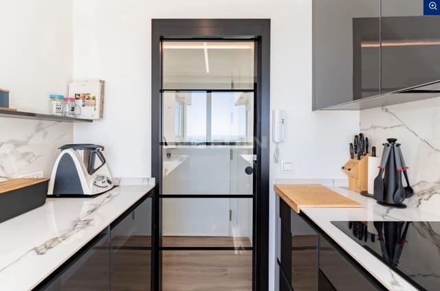 3 chambre Appartement à vendre à Marbella avec piscine garage - 949 000 € (Ref: 9244315)