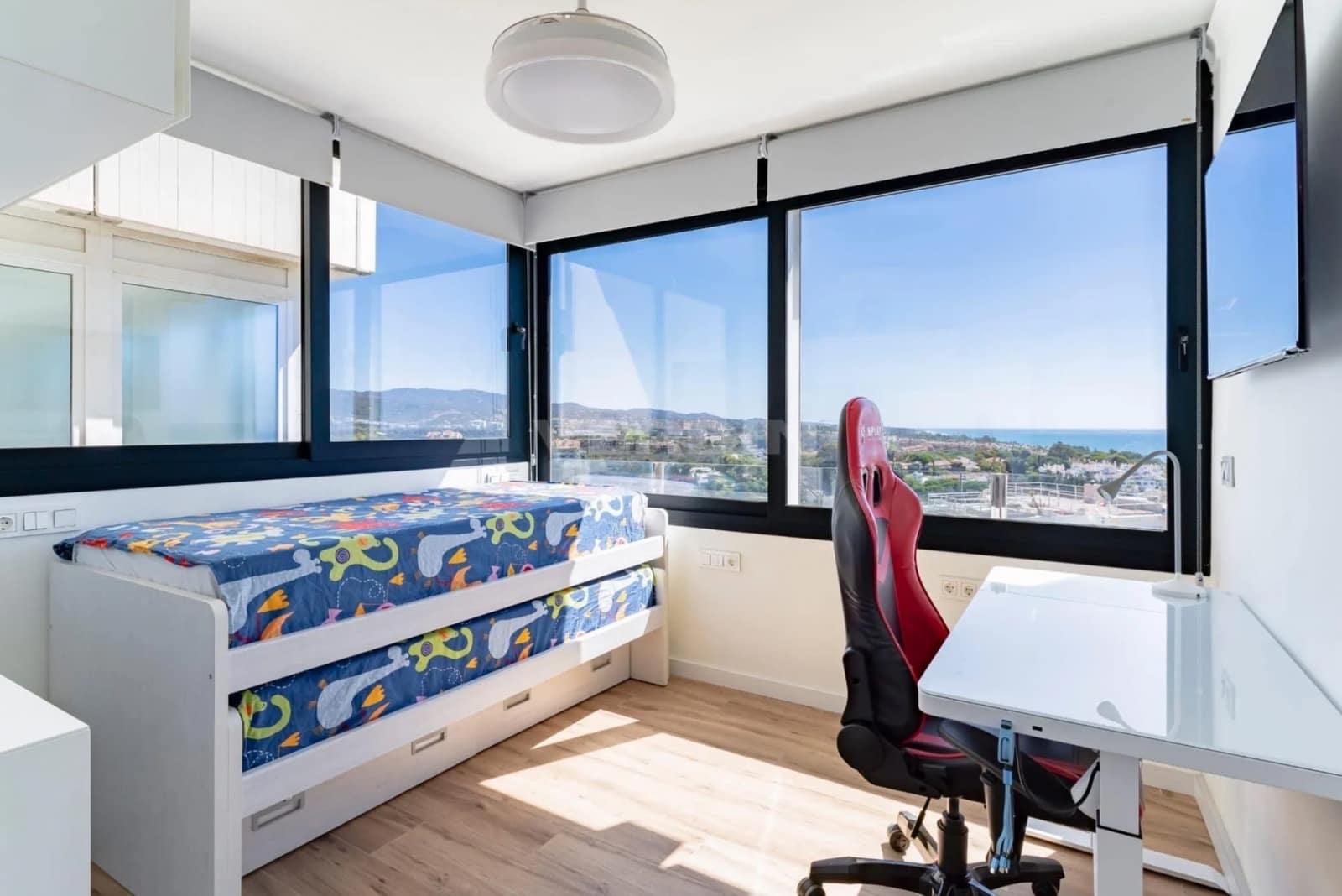 3 bedroom Apartment for sale in Marbella with pool garage - € 949,000 (Ref: 9244315)