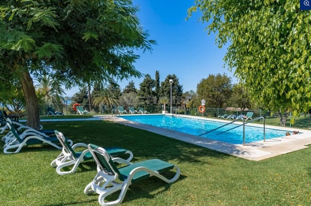 3 chambre Appartement à vendre à Marbella avec piscine garage - 949 000 € (Ref: 9244315)