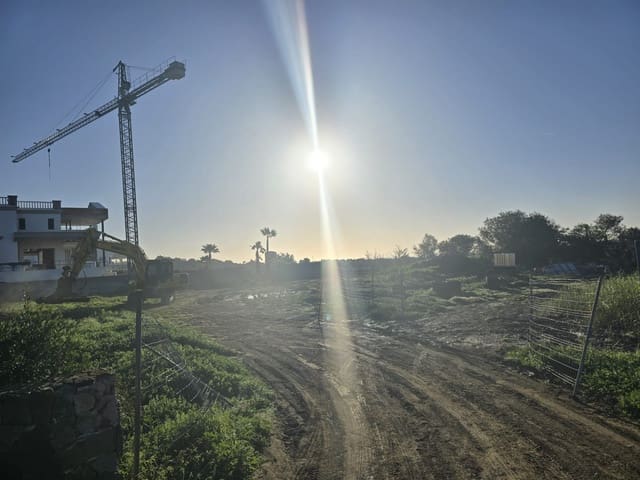 Building Plot for sale in Sotogrande, San Roque - € 785,000 (Ref: 9244320)