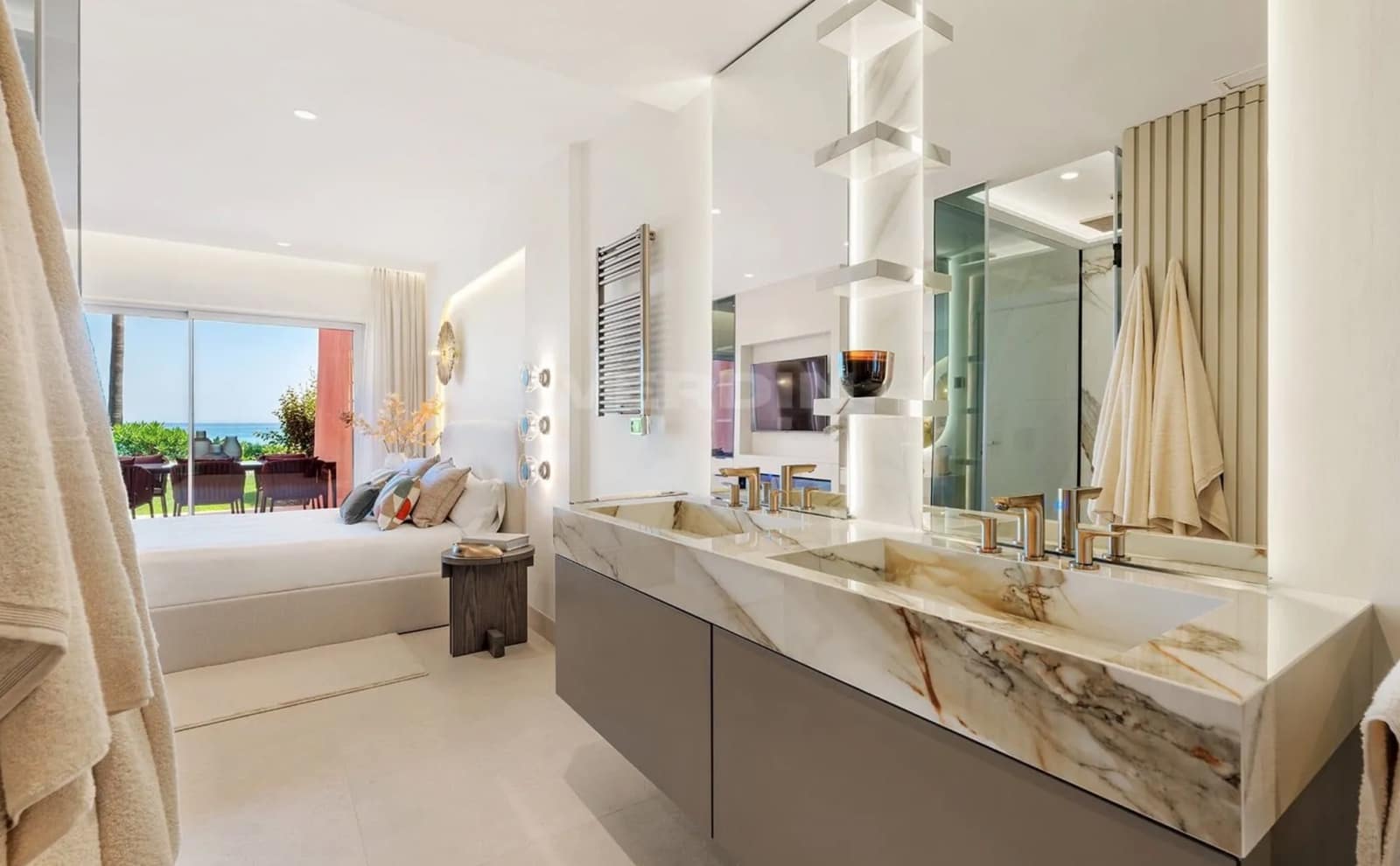 3 Zimmer Apartment zu verkaufen in Estepona mit Pool Garage - 2.350.000 € (Ref: 9244323)