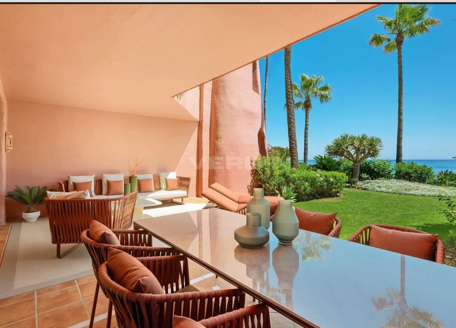 3 Zimmer Apartment zu verkaufen in Estepona mit Pool Garage - 2.350.000 € (Ref: 9244323)