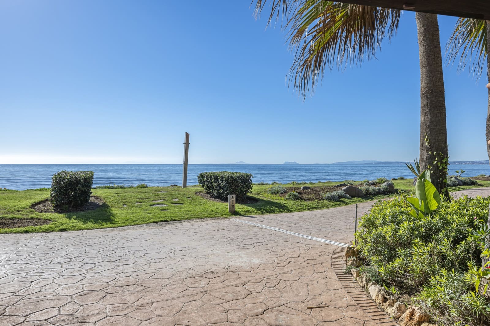 3 bedroom Apartment for sale in Estepona with pool garage - € 2,350,000 (Ref: 9244323)