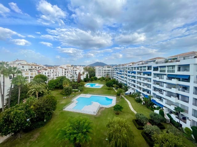 4 Zimmer Penthouse zu verkaufen in Marbella mit Pool Garage - 1.100.000 € (Ref: 9244327)