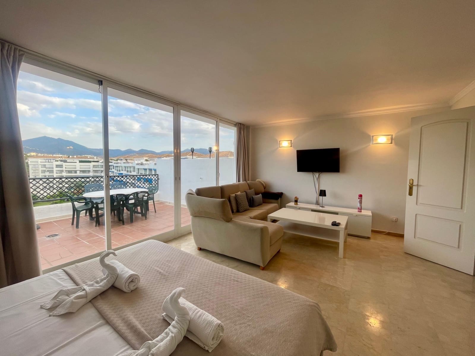 4 Zimmer Penthouse zu verkaufen in Marbella mit Pool Garage - 1.100.000 € (Ref: 9244327)