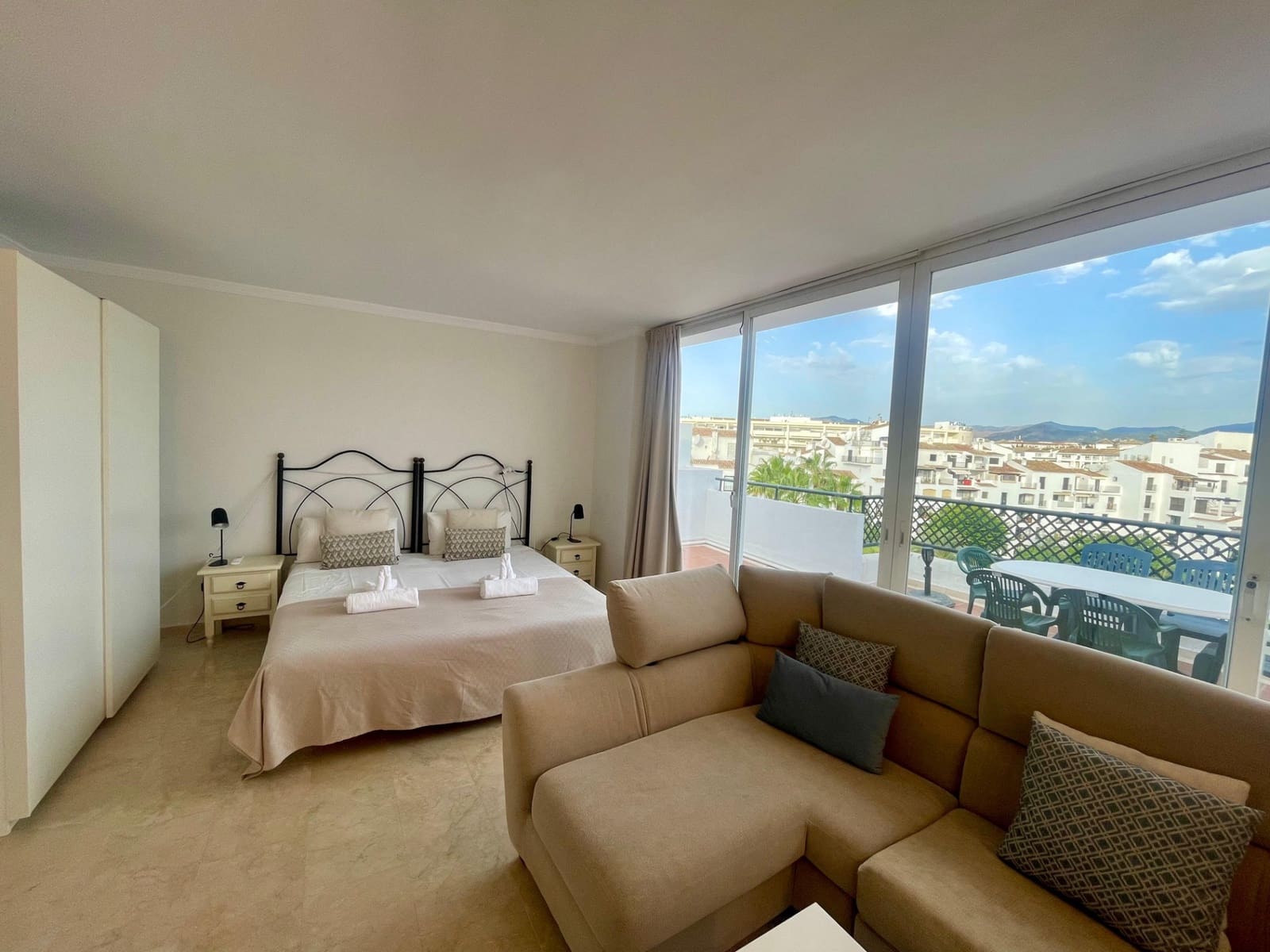 4 Zimmer Penthouse zu verkaufen in Marbella mit Pool Garage - 1.100.000 € (Ref: 9244327)