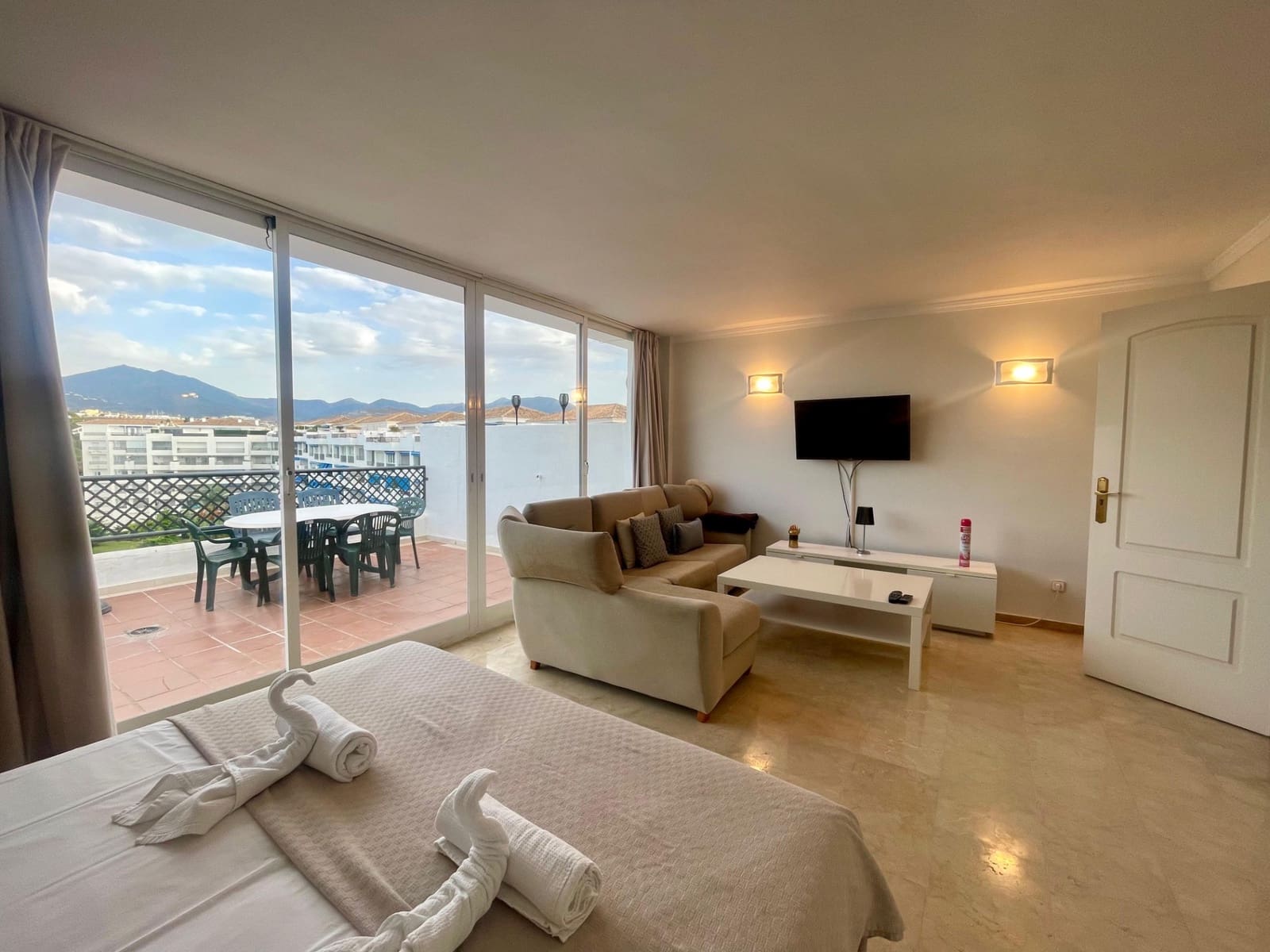 4 Zimmer Penthouse zu verkaufen in Marbella mit Pool Garage - 1.100.000 € (Ref: 9244327)