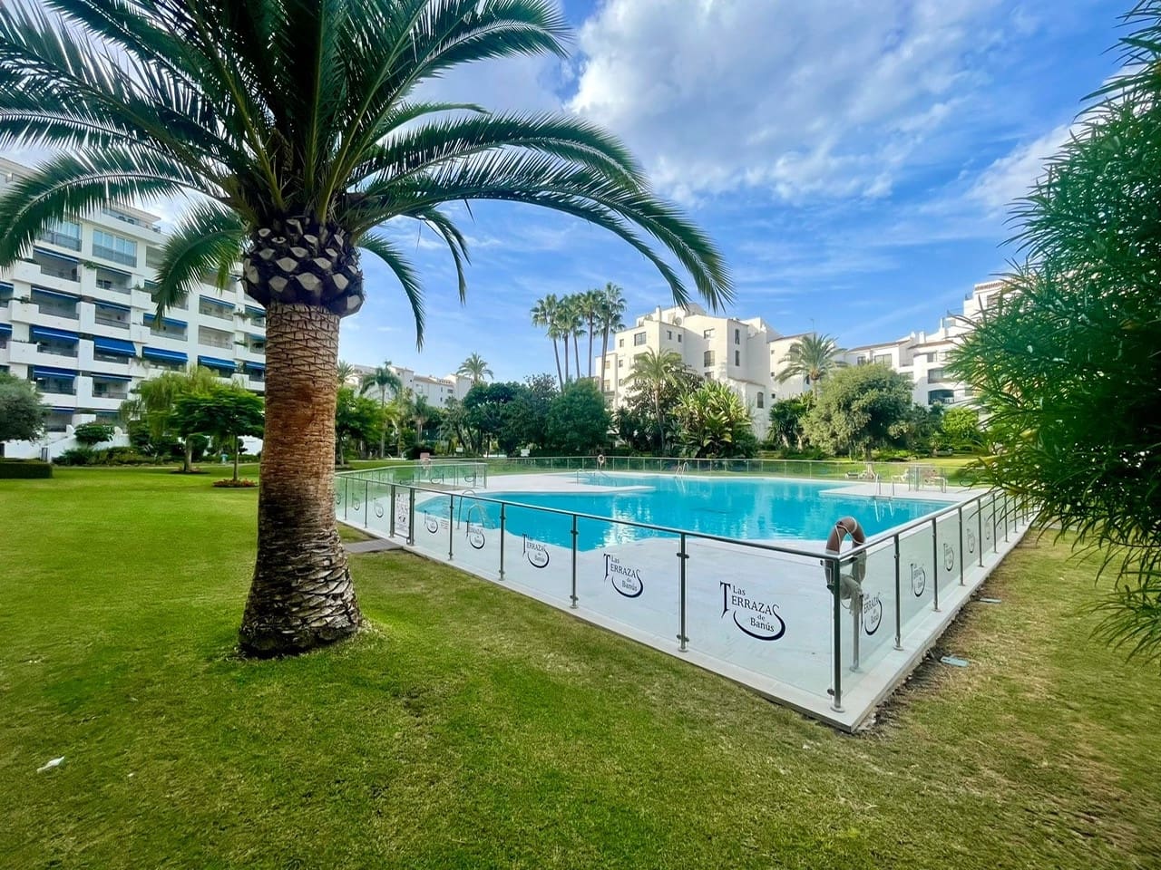 4 quarto Penthouse para venda em Marbella com piscina garagem - 1 050 000 € (Ref: 9244327)