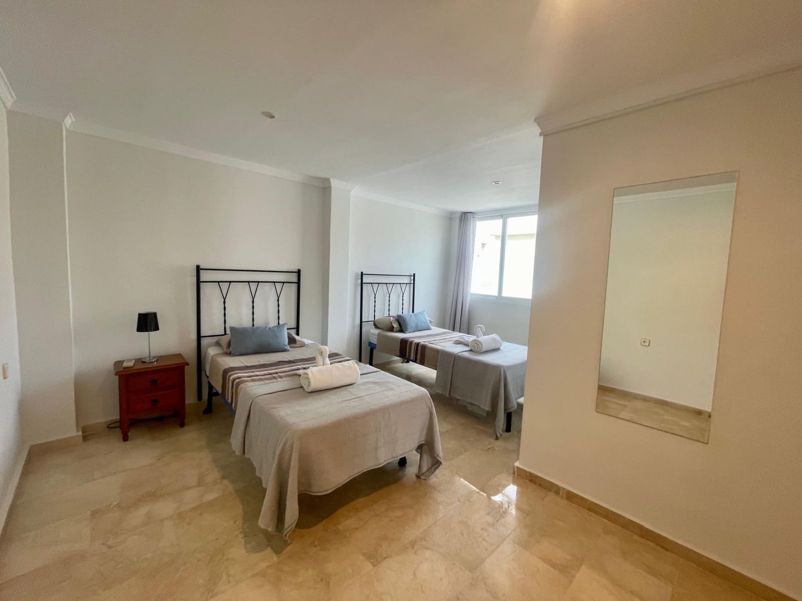 4 quarto Penthouse para venda em Marbella com piscina garagem - 1 050 000 € (Ref: 9244327)