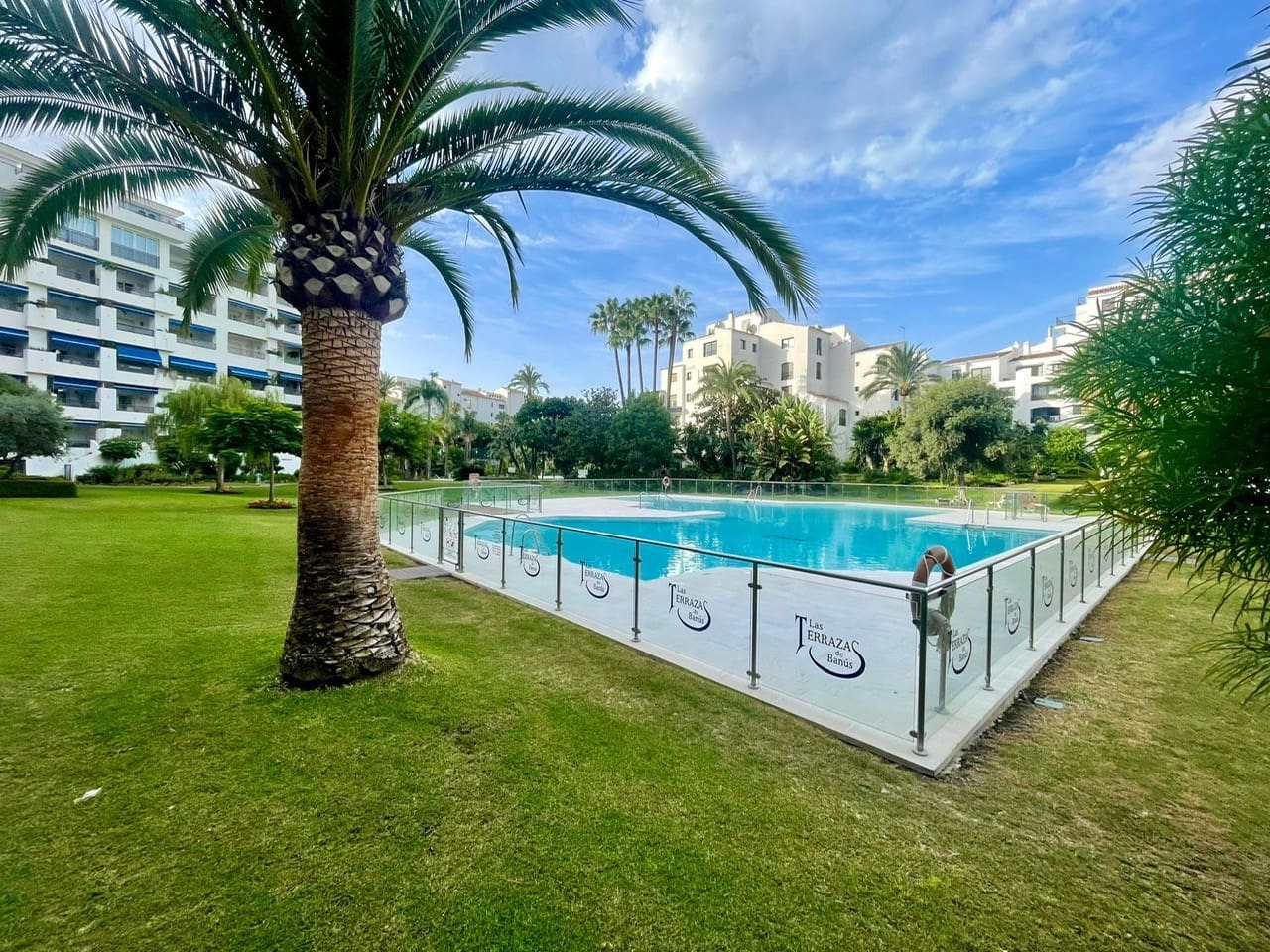 4 quarto Penthouse para venda em Marbella com piscina garagem - 1 050 000 € (Ref: 9244327)