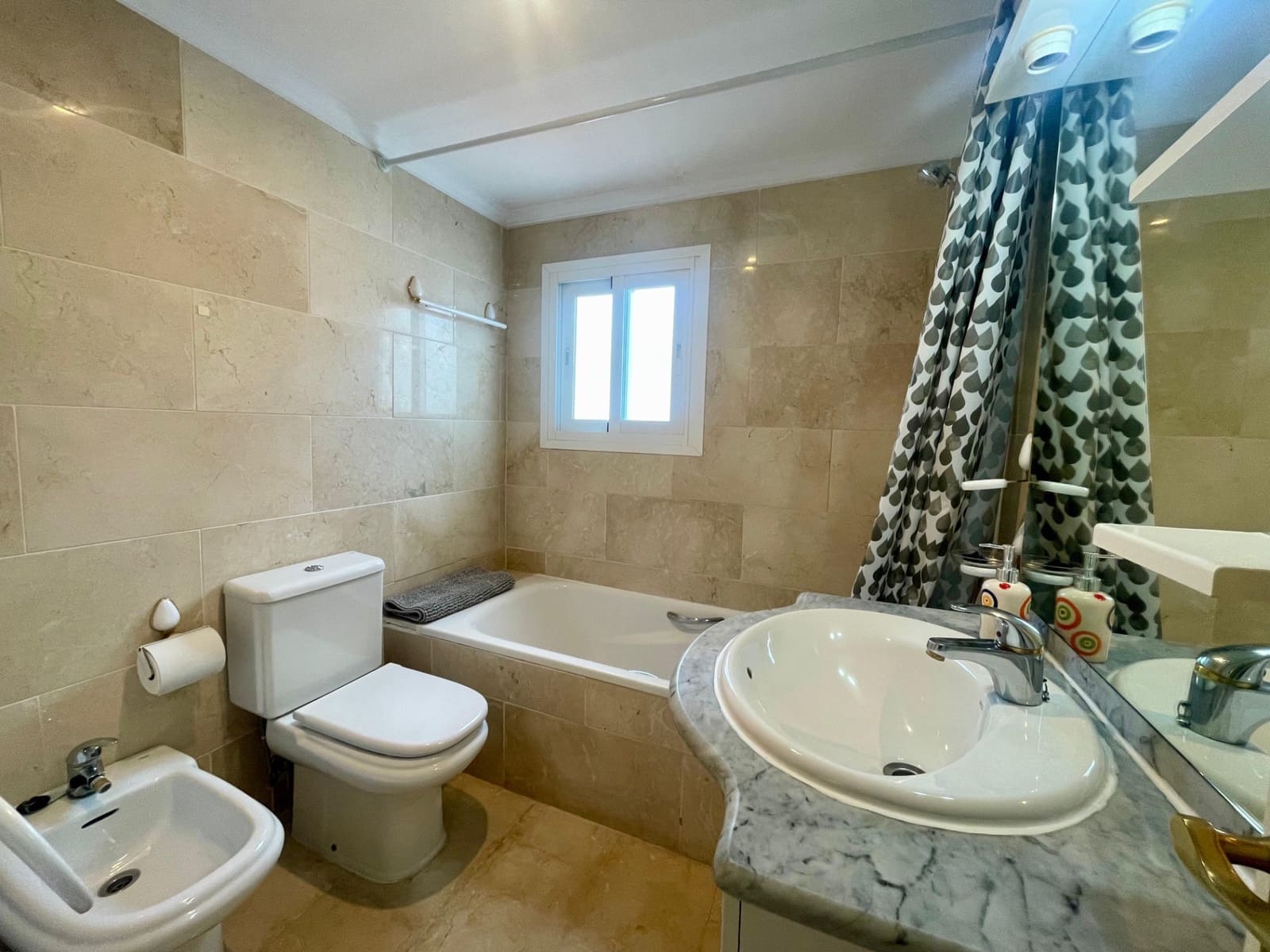 4 quarto Penthouse para venda em Marbella com piscina garagem - 1 050 000 € (Ref: 9244327)