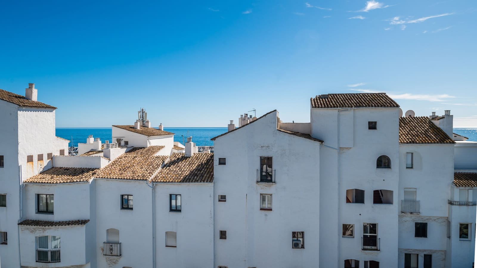 3 Zimmer Apartment zu verkaufen in Puerto Banus mit Pool - 850.000 € (Ref: 9244328)