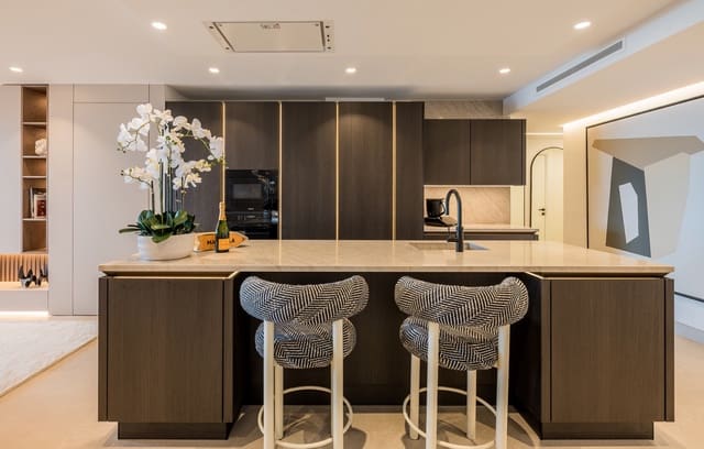 4 chambre Appartement à vendre à New Golden Mile, Estepona avec piscine garage - 3 995 000 € (Ref: 9244329)