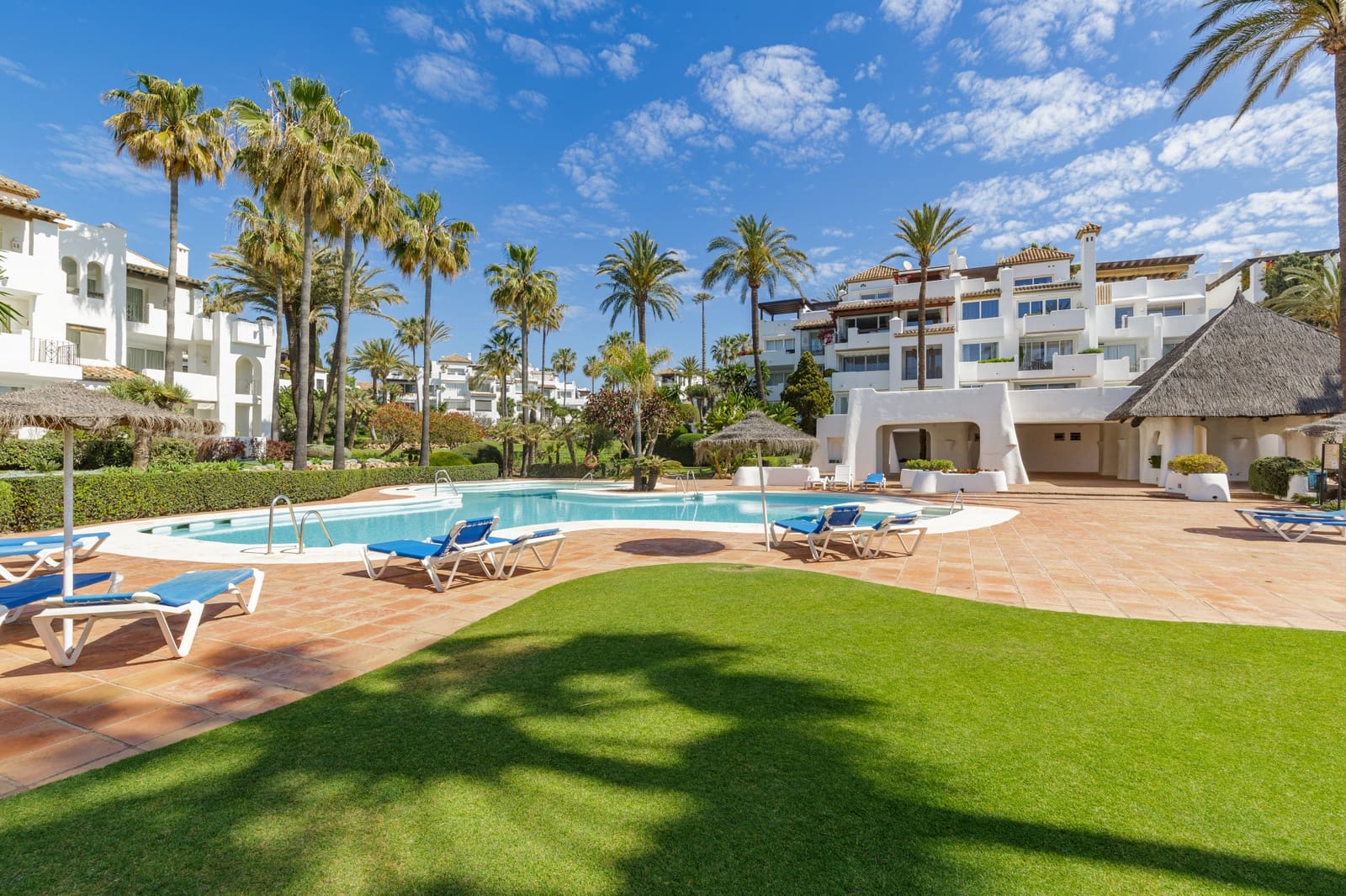 3 Zimmer Penthouse zu verkaufen in Estepona mit Pool - 1.600.000 € (Ref: 9244332)