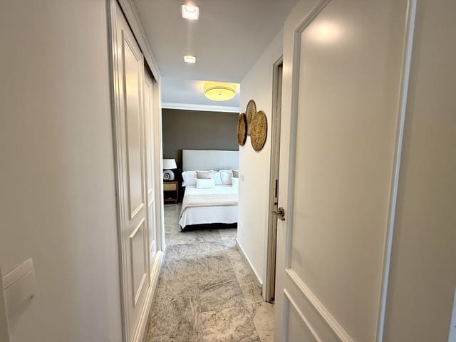 3 chambre Penthouse à vendre à Marbella avec piscine garage - 2 300 000 € (Ref: 9244333)