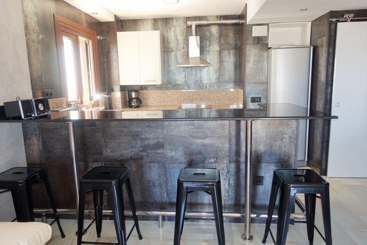 2 bedroom Apartment for sale in Puerto Banus - € 505,000 (Ref: 9244334)