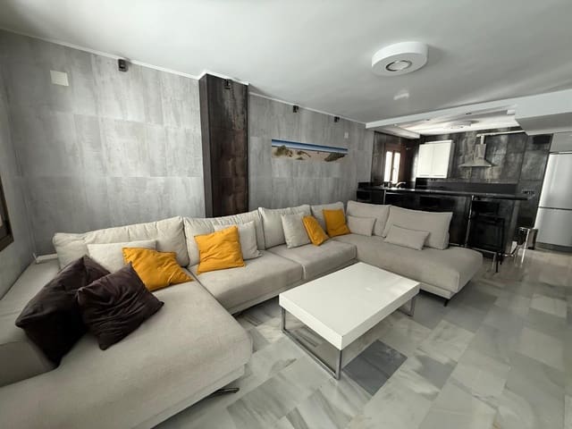 2 soveværelse Lejlighed til salg i Puerto Banus, Marbella - € 505.000 (Ref: 9244334)
