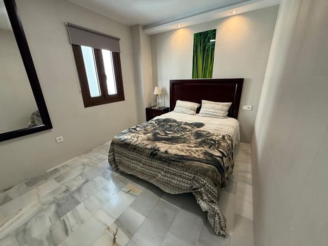 2 soveværelse Lejlighed til salg i Puerto Banus, Marbella - € 505.000 (Ref: 9244334)