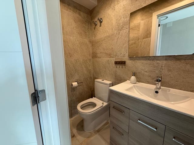 2 soveværelse Lejlighed til salg i Puerto Banus, Marbella - € 505.000 (Ref: 9244334)