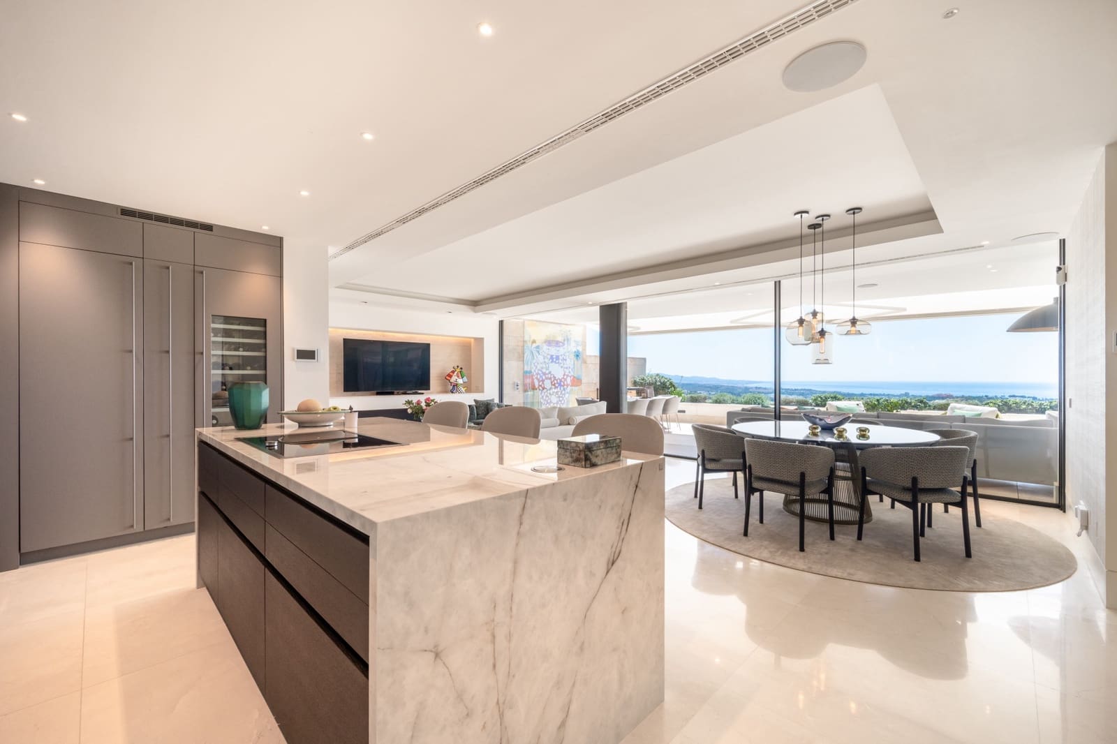3 quarto Apartamento para venda em La Quinta com piscina garagem - 2 150 000 € (Ref: 9244336)